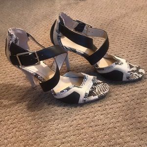SALE!!!! Calvin Klein Stunning Snakeskin Heels!